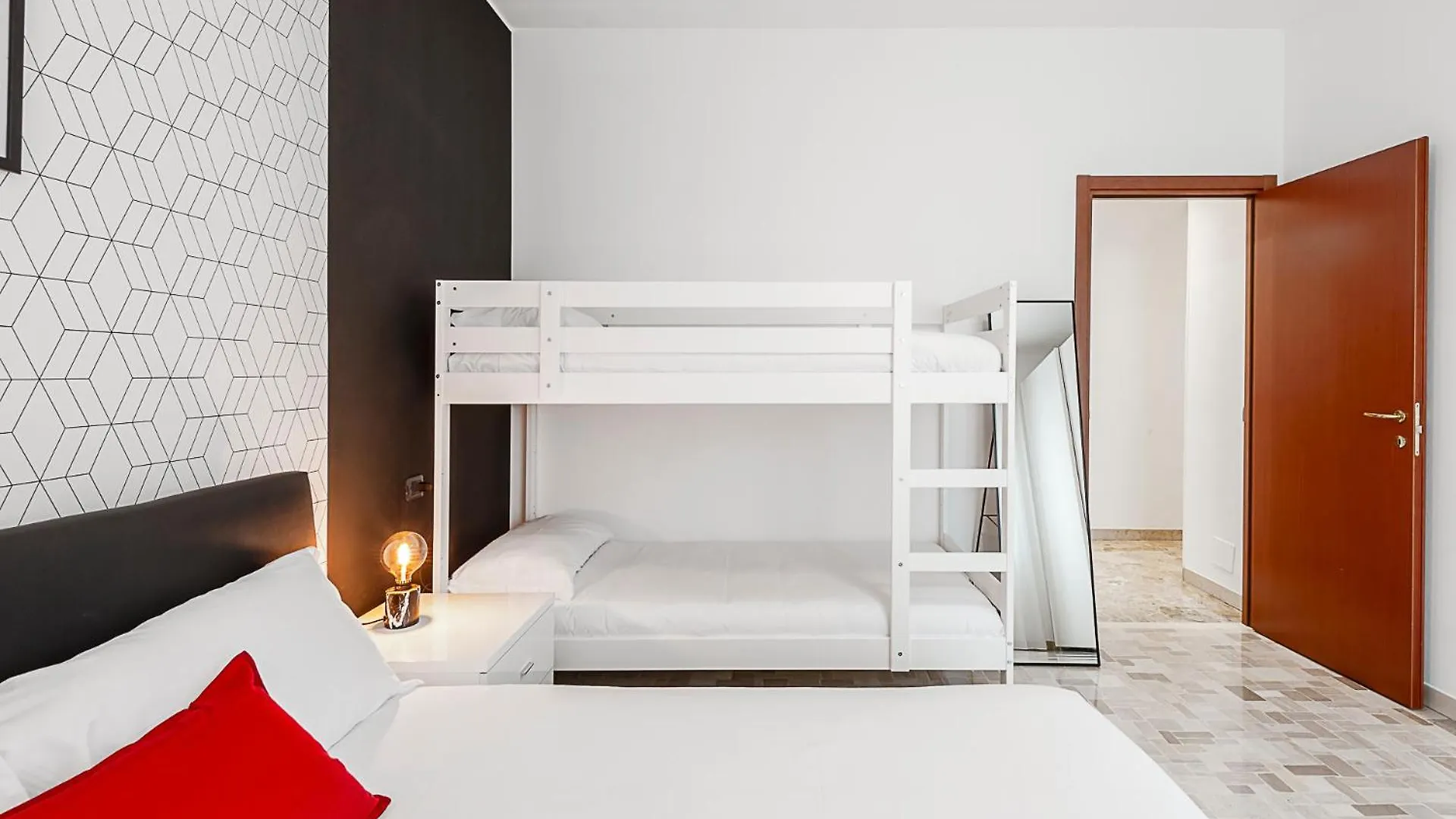 Stayeasy Staro5 - 5 Minutes To Udine Green Subway Milan Italy