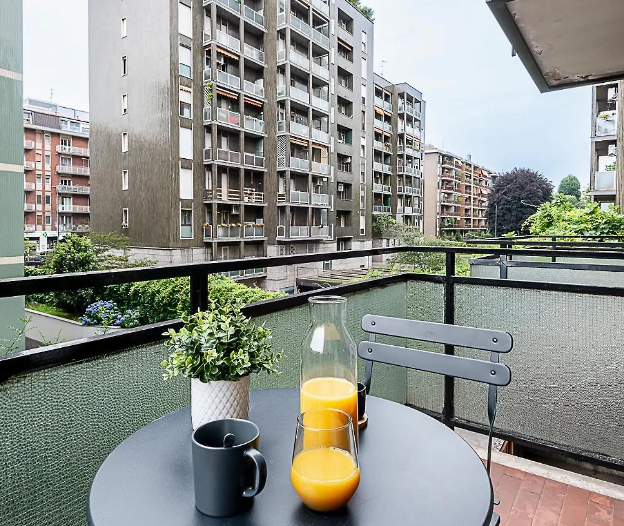 Stayeasy Staro5 - 5 Minutes To Udine Green Subway Milan Italy